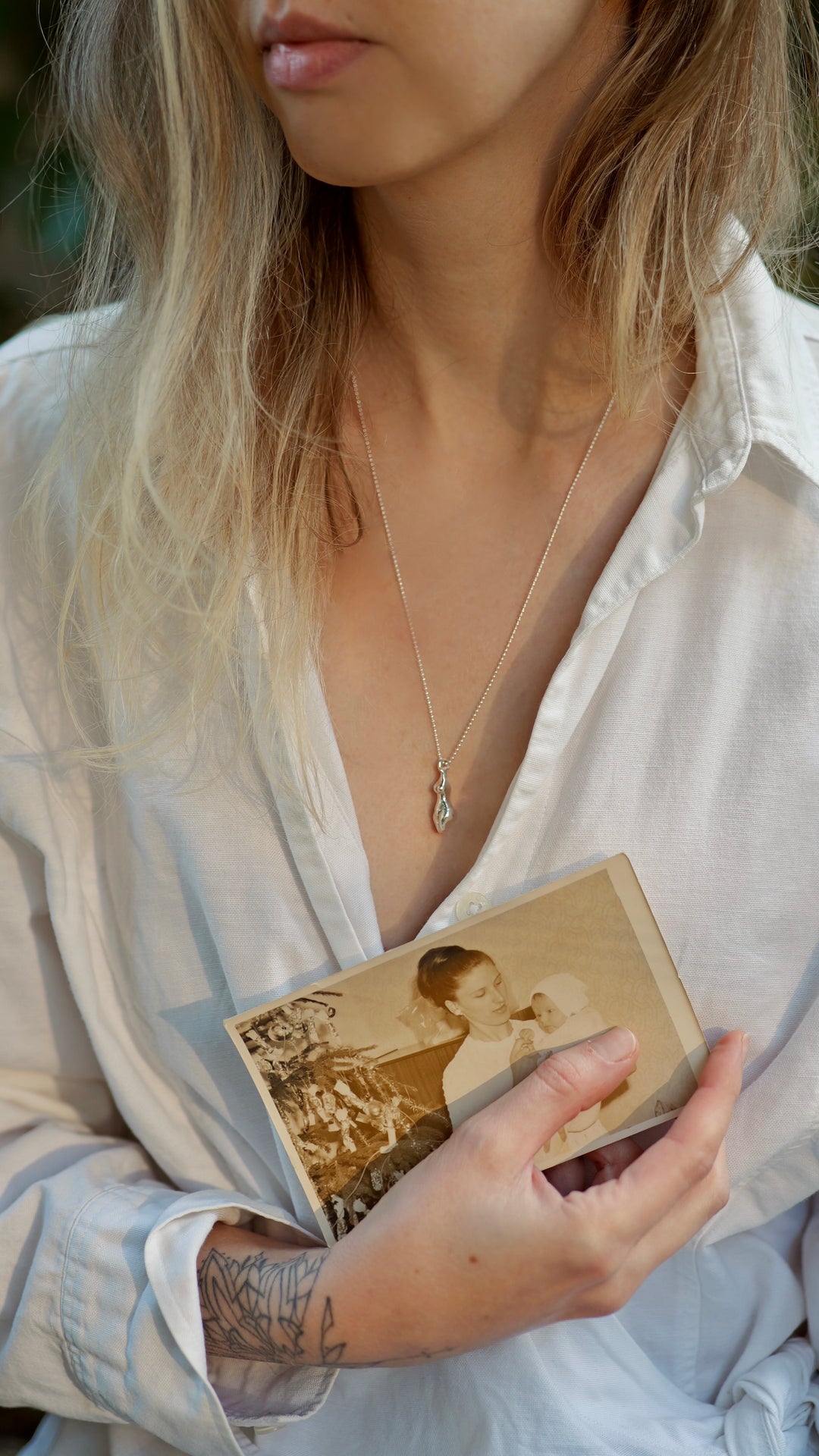 Strieborný náhrdelník s príveskom Venuše, remeslný šperk od Atelier Objectora